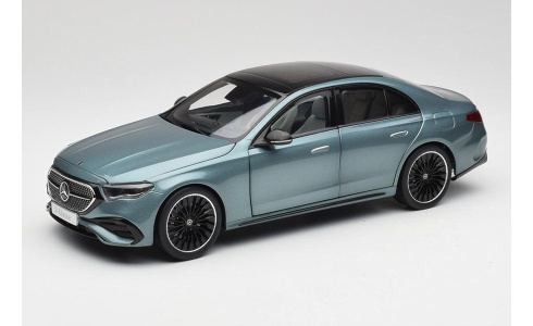 Mercedes W214 E Klasa – Spoj luksuza, inovacije i performansi