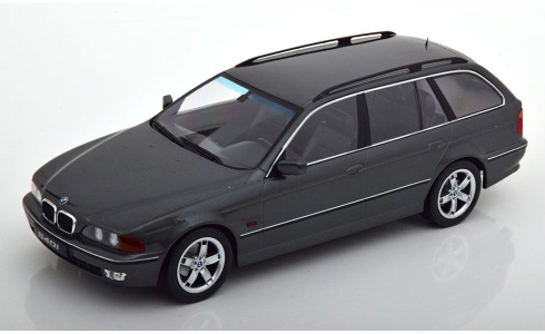 BMW E39 540i Touring - 286 KS Premium karavan