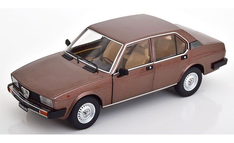 1:18 1/18 Alfa Romeo Alfetta 2000 TD Turbo Diesel 1979 1984 luci di bosco Mitica-Diecast