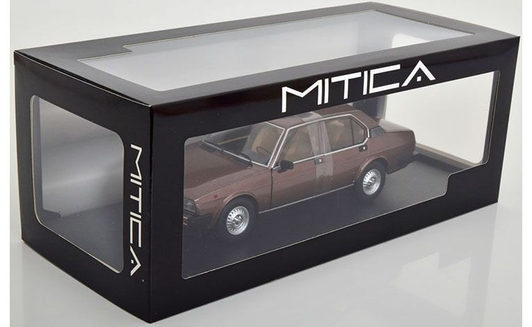 1:18 1/18 Alfa Romeo Alfetta 2000 TD Turbo Diesel 1979 1984 luci di bosco Mitica-Diecast