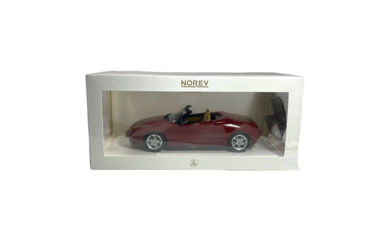 1:18 1/18 Alfa Romeo Spider 916 Dvosjed 1999 2003 tamno crveni Norev
