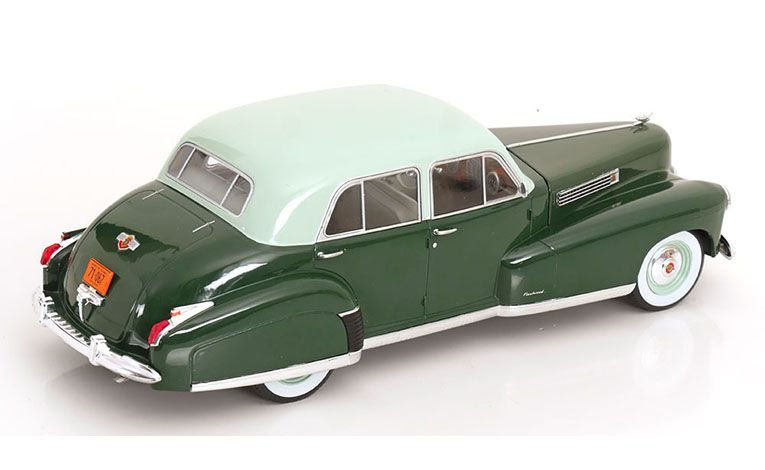 1:18 1/18 Cadillac Fleetwood 60 Sixty Special 1941 dark light green Model Car Group MCG