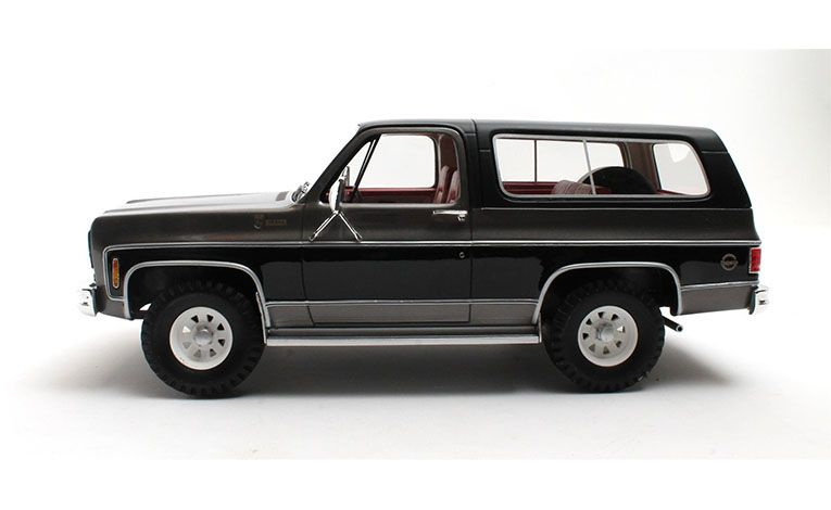 1:18 1/18 Chevrolet Blazer K5 4X4 1973 1978 sivo crni Cult-Scale Models