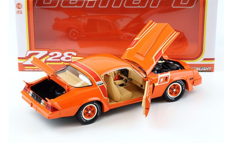 1:18 1/18 Chevrolet Camaro Z/28 Hugger 1980 1981 orange Greenlight