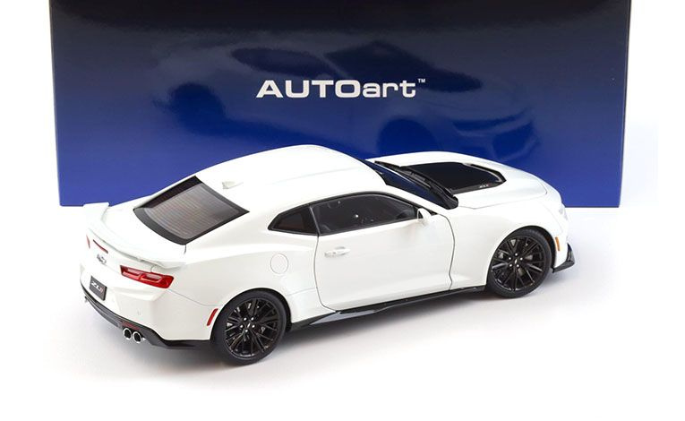 1:18 1/18 Chevrolet Camaro ZL1 Coupe 2017 2023 summit white AUTOart
