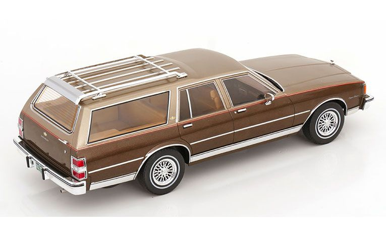 1:18 1/18 Chevrolet Caprice Estate SW Station Wagon 1985 1990 beige decor Model Car Group MCG