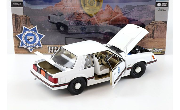 1:18 1/18 Ford Mustang SSP Arizona Odjel javne sigurnosti 1982 bijeli Greenlight