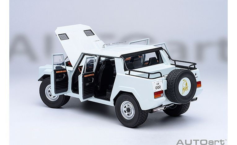 1:18 1/18 Lamborghini LM002 1986 1993 bijeli AUTOart