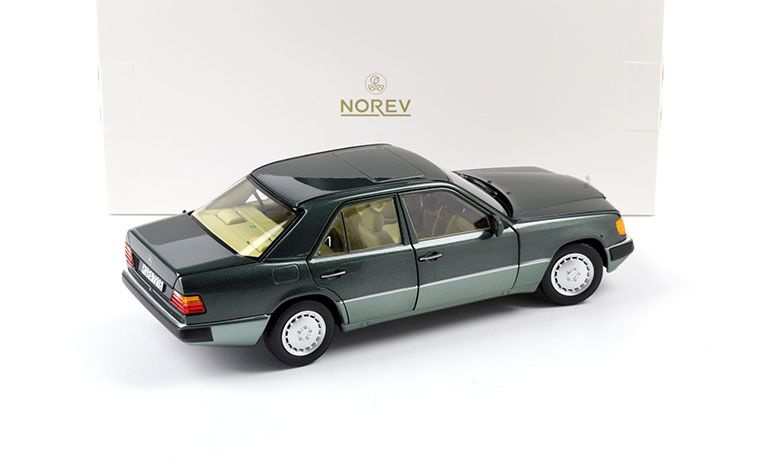 1:18 1/18 Mercedes W124 E Klasa 230E 1990 1993 tamno zeleni Norev