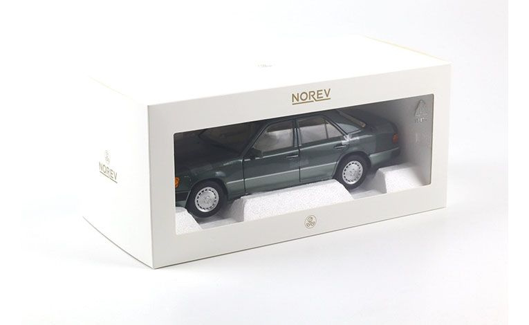 1:18 1/18 Mercedes W124 E Klasa 230E 1990 1993 tamno zeleni Norev