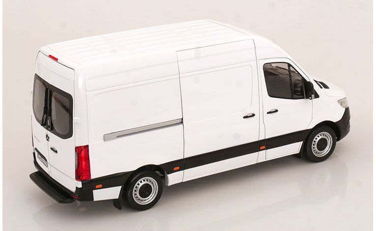 1:18 1/18 Mercedes W907-W910 Sprinter 2018 today white Norev