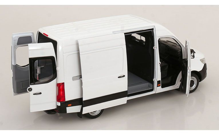 1:18 1/18 Mercedes W907-W910 Sprinter 2018 today white Norev