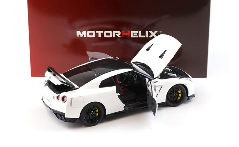1:18 1/18 Nissan GT-R R35 Track Edition by NISMO 2022 perla white Motorhelix