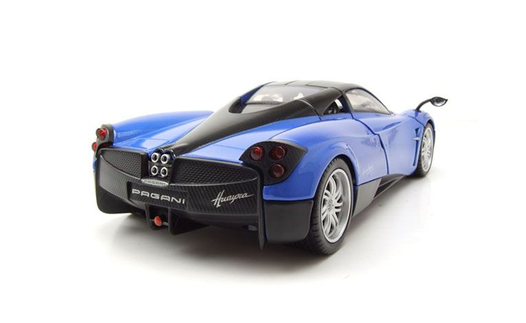 1:18 1/18 Pagani Huayra 2012 2018 blue black MotorMax