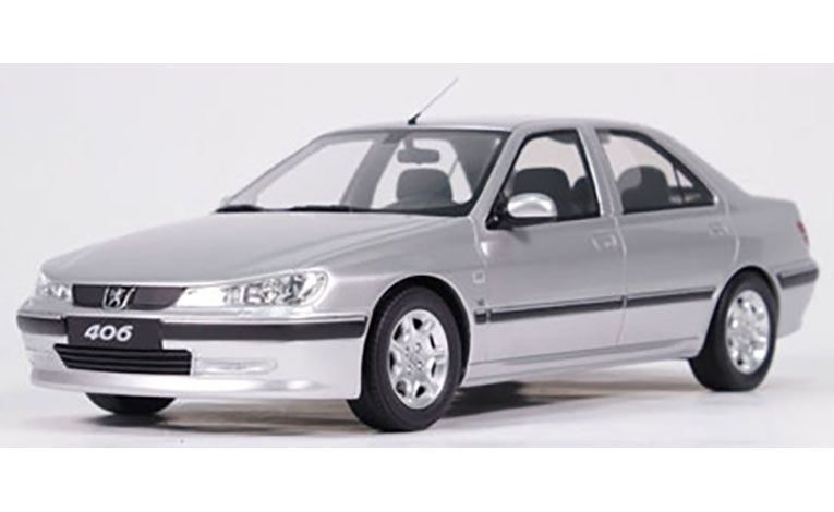 1:18 1/18 Peugeot 406 3.0 V6 24V Faza 2 2000 2004 srebreni Otto-Mobile 