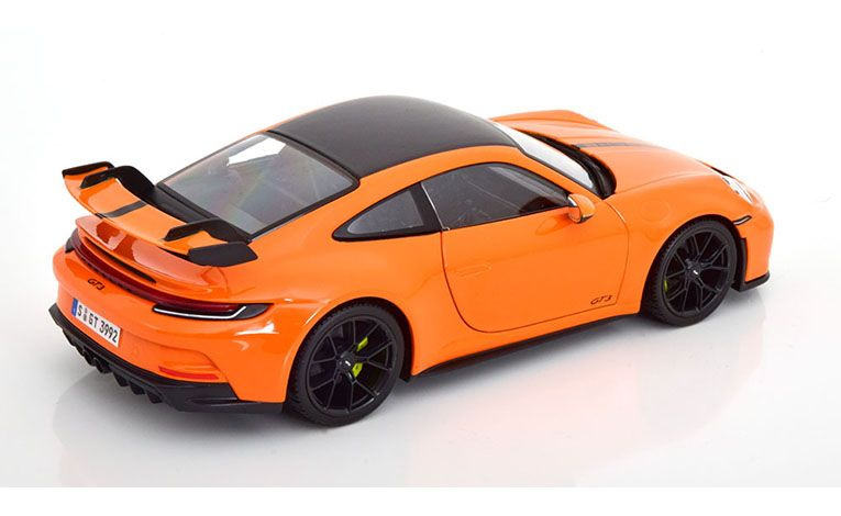 1:18 1/18 Porsche 992 911 GT3 Coupe 2022 2024 orange Maisto