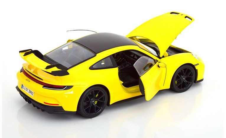 1:18 1/18 Porsche 992 911 GT3 Coupe 2022 2024 yellow Maisto