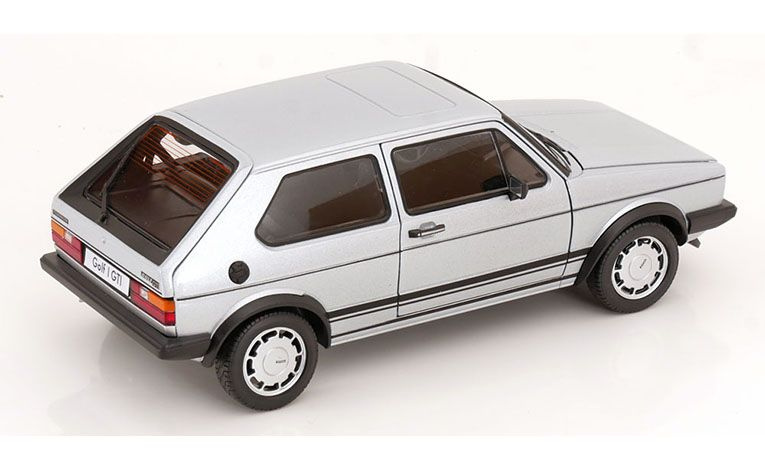 1:18 1/18 Volkswagen VW Golf 1 GTI Pirelli 1983 srebreni Welly