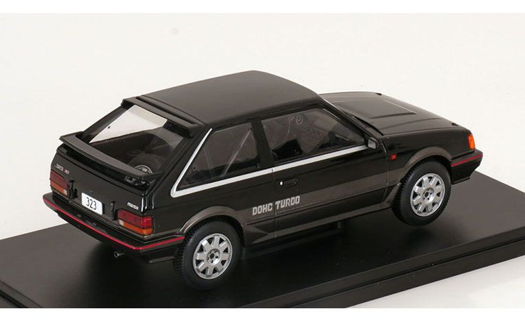 1:24 1/24 Mazda 323 BF 4WD Turbo 1989 crni tamno sivi White Box