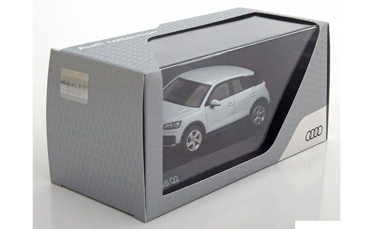 1:43 1/43 Audi Q2 2016 2020 ibis white iScale
