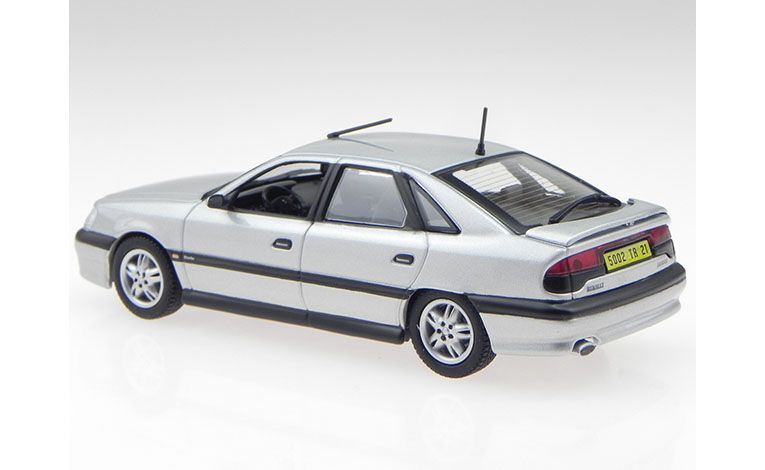 1:43 1/43 Renault Safrane Biturbo Baccara 1993 1996 silver Norev