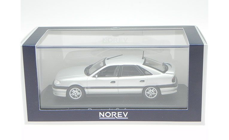 1:43 1/43 Renault Safrane Biturbo Baccara 1993 1996 silver Norev