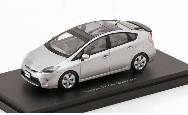1:43 1/43 Toyota Prius Moonroof 2012 2015 silver Ebbro