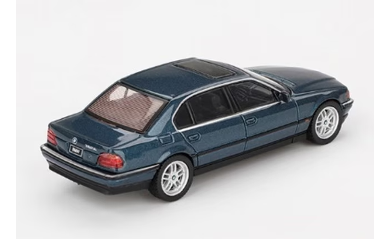 1:64 1/64 BMW E38 Series 7 750 iL 1994 2001 blue Mini GT