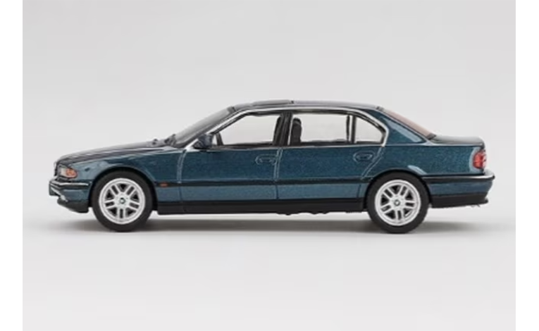 1:64 1/64 BMW E38 Series 7 750 iL 1994 2001 blue Mini GT