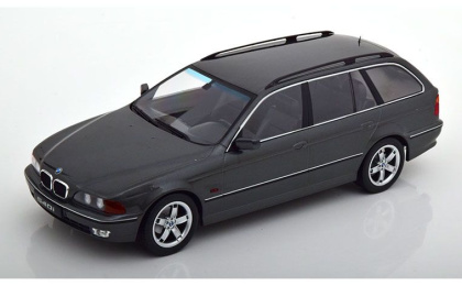 1:18 1/18 BMW E39 540i Touring Karavan 1997 2003 sivi KK Scale