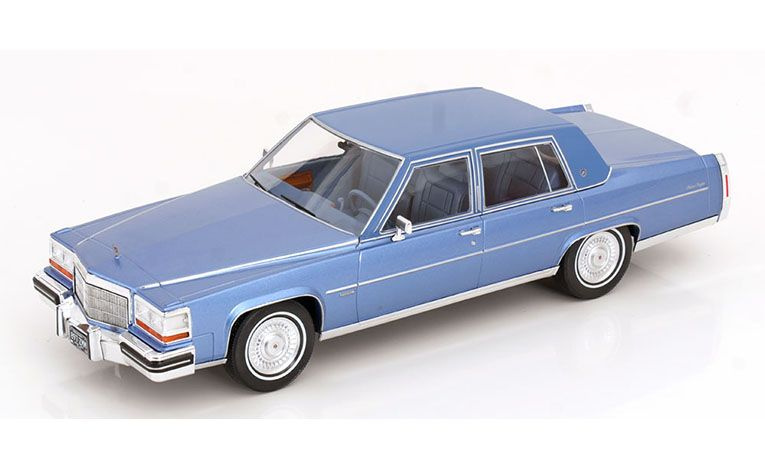 1:18 1/18 Cadillac Fleetwood Brougham 1982 1986 light blue Model Car Group MCG