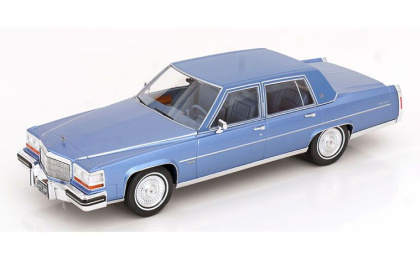 1:18 1/18 Cadillac Fleetwood Brougham 1982 1986 light blue Model Car Group MCG