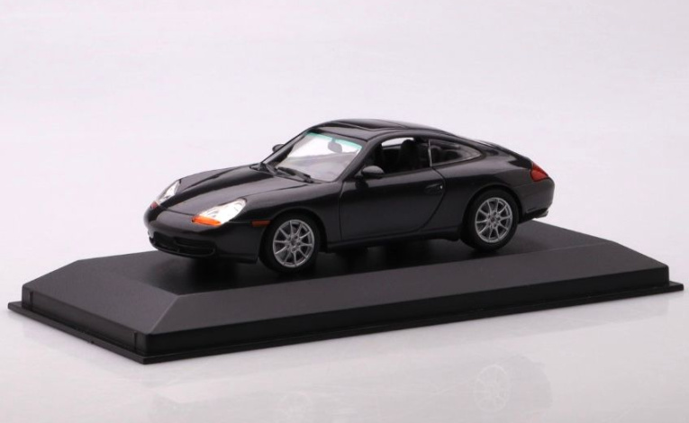 1:43 1/43 Porsche 996 911 Carrera 1997 2004 tamno ljubičasti Minichamps