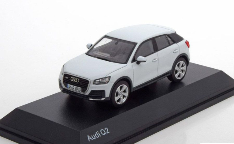 1:43 1/43 Audi Q2 2016 2020 ibis bijeli iScale