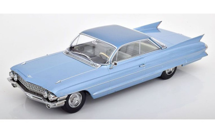 1:18 1/18 Cadillac DeVille Serija 62 Kupe 1961 1964 svijetlo plavi KK Scale
