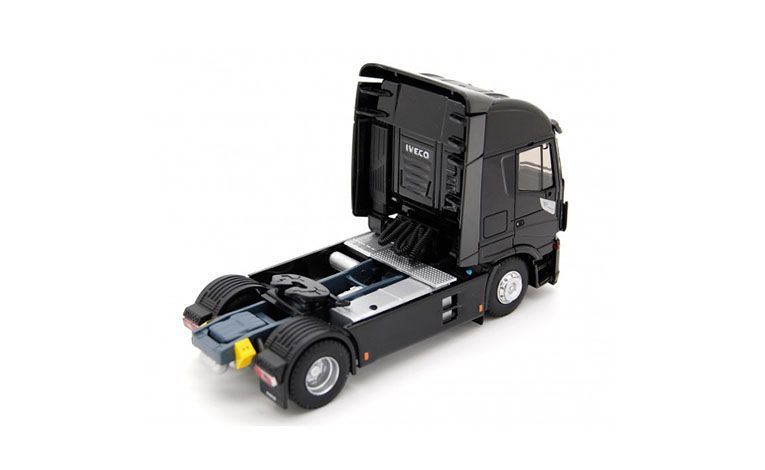 1:43 1/43 Iveco Stralis 570 XP kamion tegljač 2013 2016 crni Eligor
