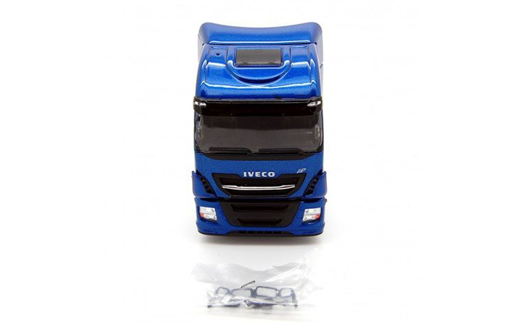 1:43 1/43 Iveco Stralis 460 NP towing truck 2013 2016 blue Eligor