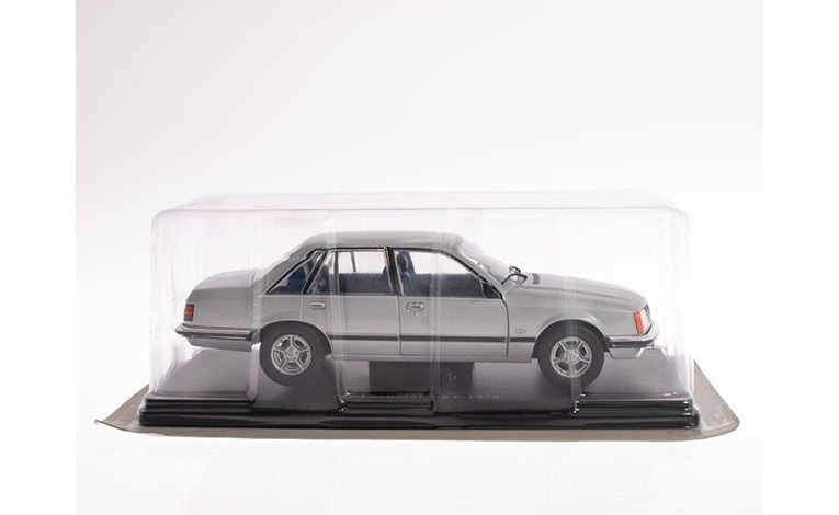 1:24 1/24 Opel Senator A1 3.0 Limousine 1978 1982 silver Altaya