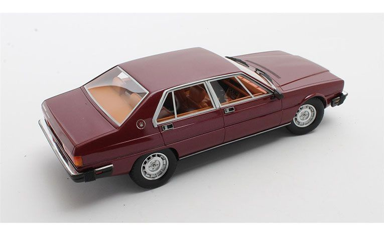 1:18 1/18 Maserati Quattroporte Serija 3 Limuzina 1979 1985 tamno crveni Cult-Scale Models