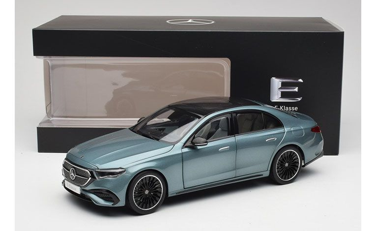 1:18 1/18 Mercedes W214 E Class AMG Limousine 2024 turquoise iScale
