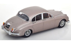 1:18 1/18 Jaguar Mark 2 3.8 LHD 1959 1967 pearl silver KK-Scale