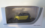 1:43 1/43 Smart W453 Forfour 2014 2019 zlatno crni Norev