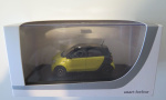 1:43 1/43 Smart W453 Forfour 2014 2019 zlatno crni Norev